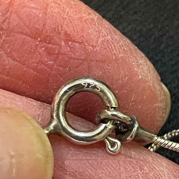 Sterling silver necklace with pearl and a small lapis stone - Picture 7 of 7